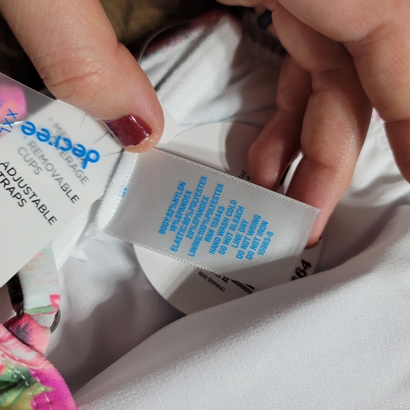 Decree Womens Swimsuit XXL Island Escape Textured One Piece Beach Resort Floral - Picture 10 of 11